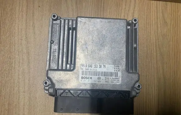 Mercedes-Benz C W203 Engine control unit/module 0281011162 A6461533079