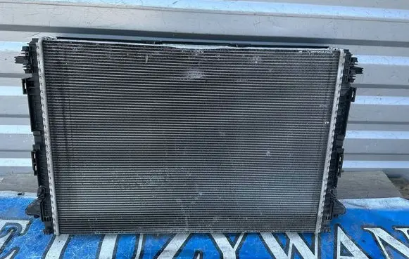 Bentley Bentayga Radiator set 4M0121251M 4M0121003E