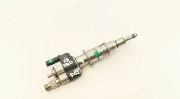 BMW X6 E71 Fuel injector 7585261 13537585261