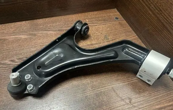 Saab 9-5 Front control arm 61346682