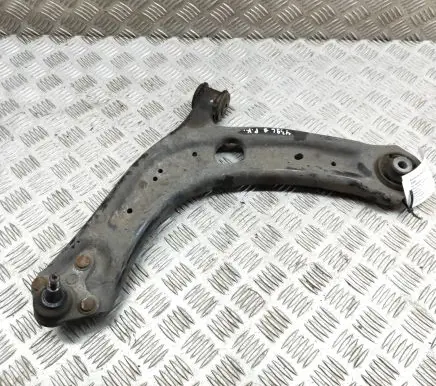 Volkswagen PASSAT B8 Front lower control arm/wishbone 3Q0407151J