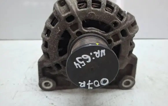 Renault Clio IV Generator/alternator S27612654 231006007R