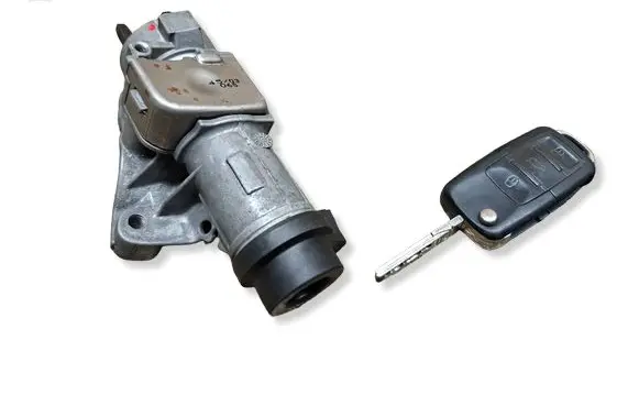 Volkswagen PASSAT B5.5 Ignition lock 4B0905851G