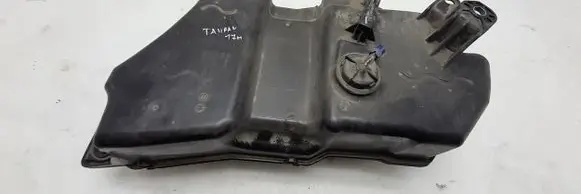 Volkswagen Touran III AdBlue liquid reservoir 5QA131877B 5Q0131969C