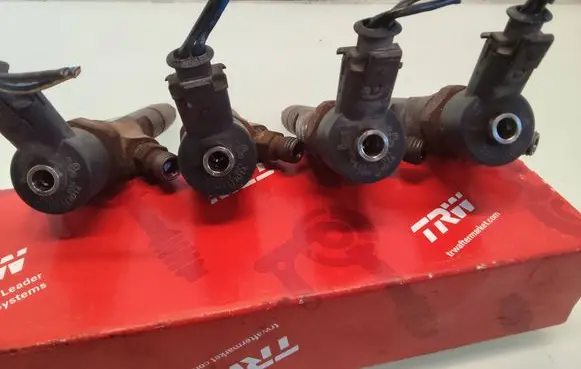 Renault Trafic II (X83) Fuel injectors set 