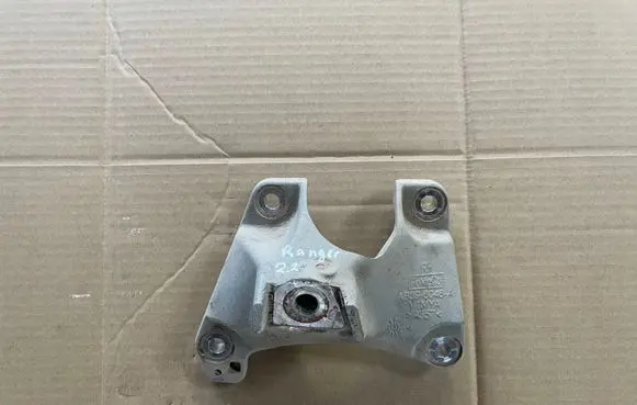 Ford Ranger Engine mounting bracket AB396046A