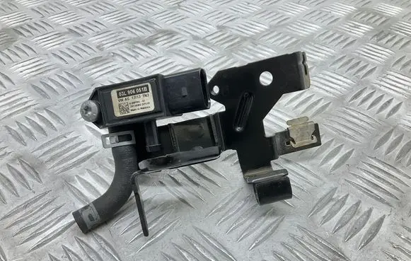 Volkswagen Golf VII Exhaust gas pressure sensor 03L906051B