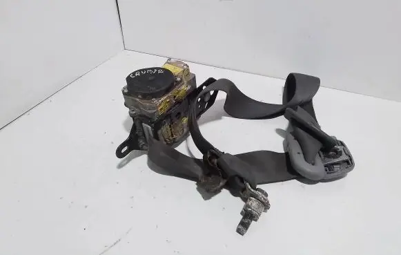 Toyota Land Cruiser (HDJ90) Front seatbelt 0425156