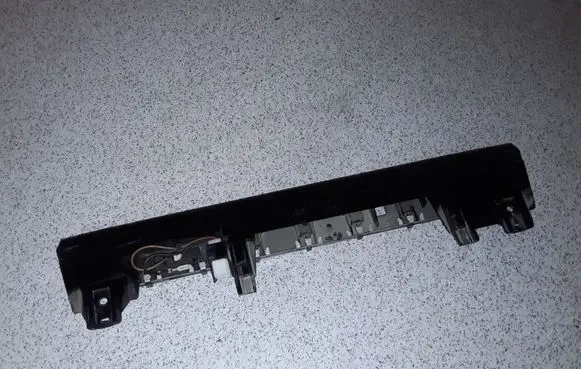 BMW 3 E36 Third/center stoplight 8362380
