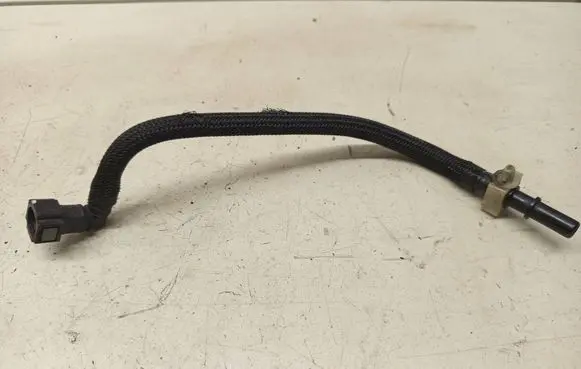 Nissan Qashqai+2 Fuel line/pipe/hose