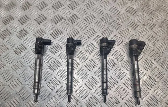 Mercedes-Benz Vito Viano W639 Fuel injectors set 0445110140