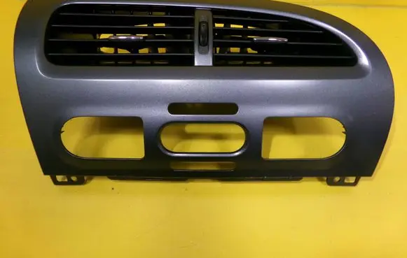 Seat Leon (1P) Dash center air vent grill 1P1819110