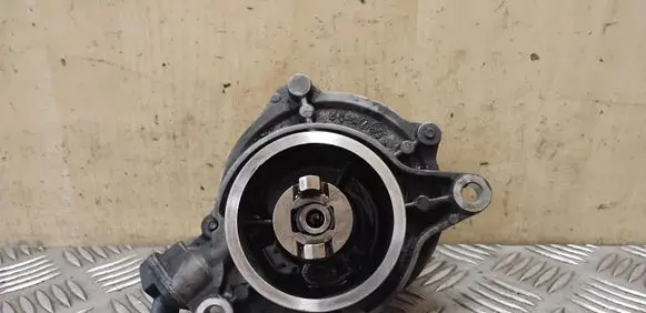 BMW X5 E53 Vacuum pump 72817602