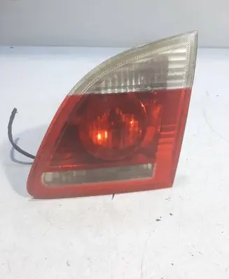 Tailgate rear/tail lights