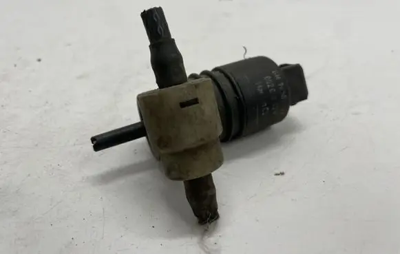 Opel Astra J Windscreen/windshield washer pump