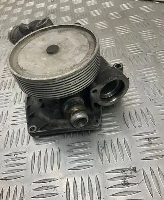 BMW 7 F01 F02 F03 F04 Water pump 7586885