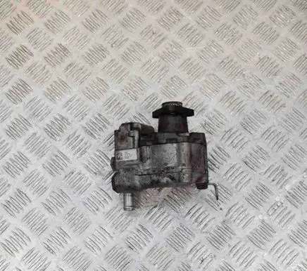 BMW 5 E60 E61 Power steering pump 6780848