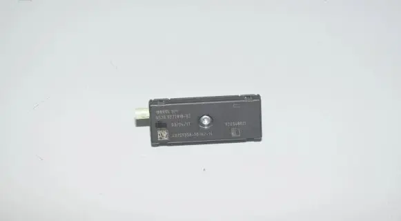 BMW 2 F22 F23 Aerial antenna amplifier 9277818 65209277818
