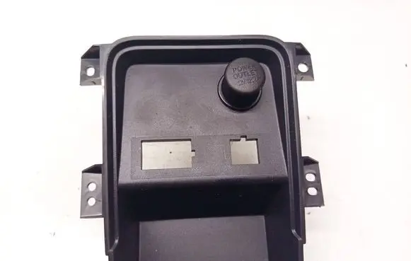 Nissan e-NV200 Cigarette lighter 