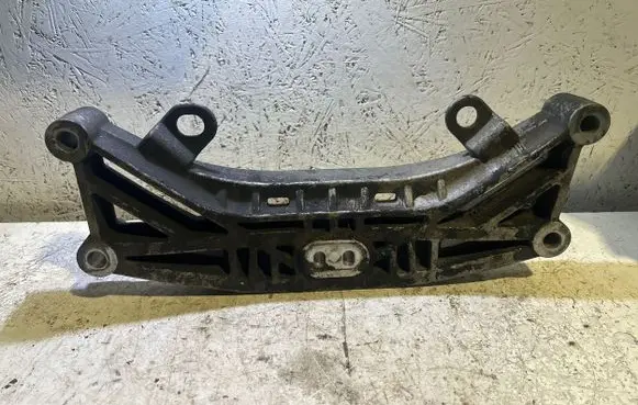 Dodge Challenger Gearbox mounting bracket 68170323AA