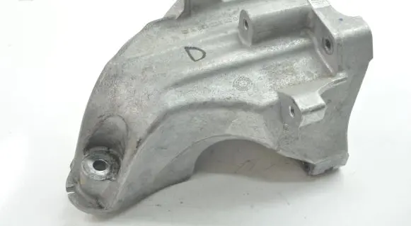 Mercedes-Benz C W205 Engine mounting bracket A6512234204