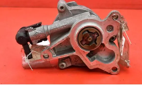 Renault Laguna II Vacuum pump 8200376925