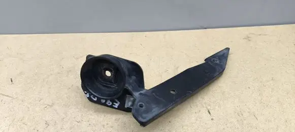 BMW 3 E90 E91 Front bumper mounting bracket 7136828