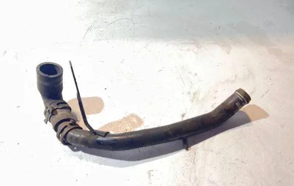 Volkswagen PASSAT B6 Engine coolant pipe/hose 03L122157K