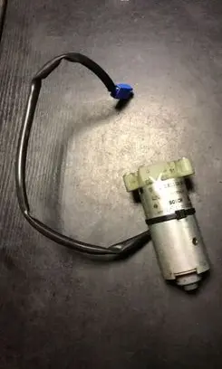 Mercedes-Benz E W210 Seat adjustment motor 2108200308