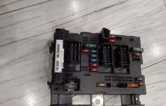 Peugeot 307 BSM Control unit 9650664180