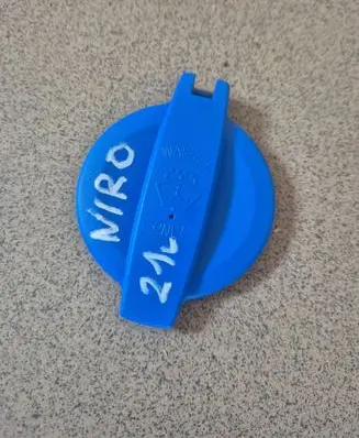 KIA Niro Windshield washer fluid reservoir/tank