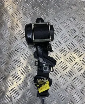 Toyota Verso-S Middle seatbelt (rear) 613556900