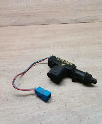 Nissan Primera Central locking motor 