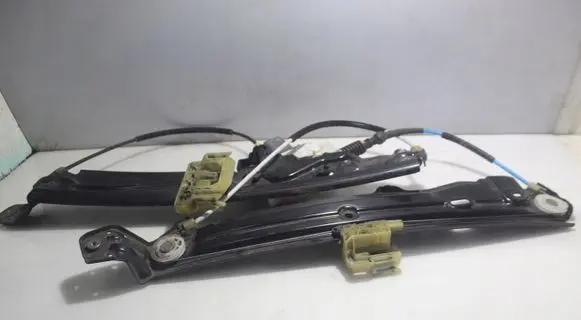 Front window lifting mechanism without motor