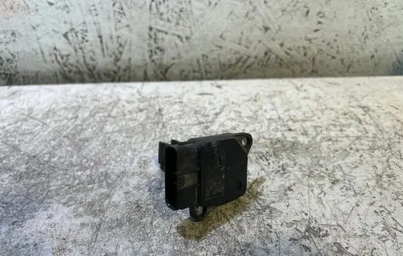 Toyota Avensis T250 Mass air flow meter 222040N010