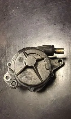 BMW 5 E34 Vacuum pump 72162503