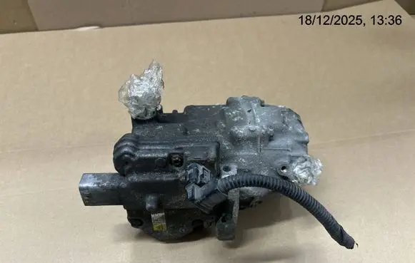 Toyota Prius (XW30) Air conditioning (A/C) compressor (pump) 0422001031