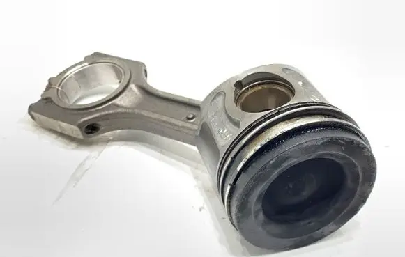KIA Sportage Piston with connecting rod D4HA