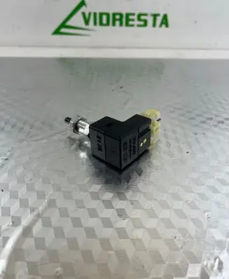 KIA Sportage Clutch pedal sensor 