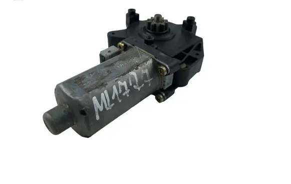 Citroen Berlingo Front door window regulator motor 0130821763