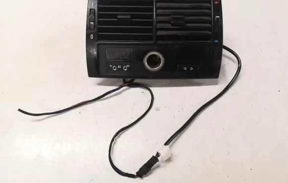 BMW X5 E53 Rear air vent grill 8409081 8370910 8370911