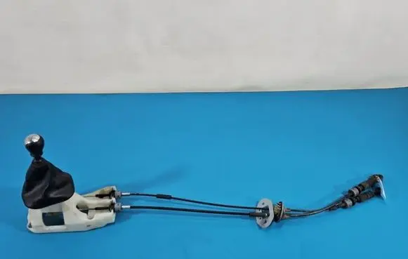 Hyundai ix35 Gear shift cable linkage 437002Y400 IMPRK1585651