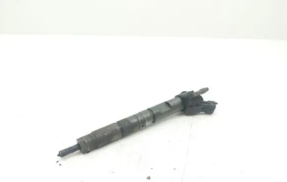 Toyota Verso-S Fuel injector 2367033060 110618 0445116044