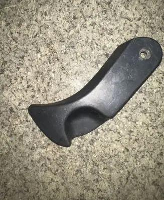 Engine bonnet (hood) release handle
