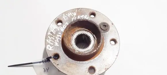 BMW 5 E60 E61 Rear wheel hub