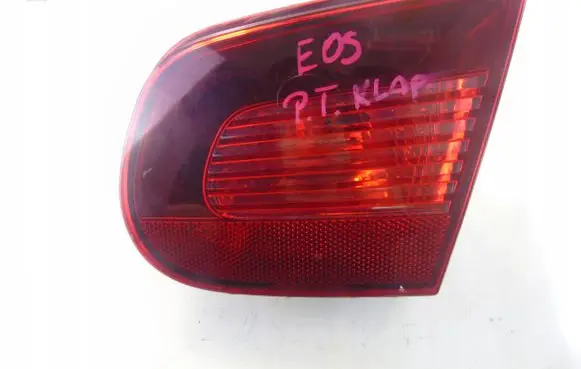 Volkswagen Eos Tailgate rear/tail lights 1Q0945094C