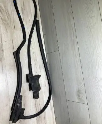 Toyota Hilux VIII Rubber seal rear door 