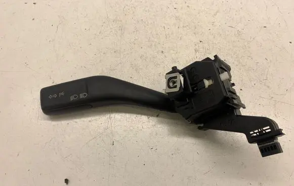 Volkswagen Golf V Indicator stalk 1K0953513