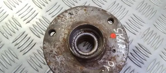 Smart ForTwo I Front wheel hub 0001870v020