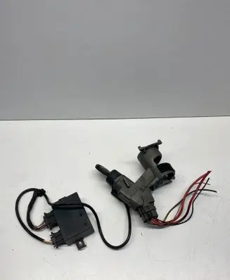 Volkswagen Transporter - Caravelle T4 Engine ECU kit and lock set 701905851 6H0953257B